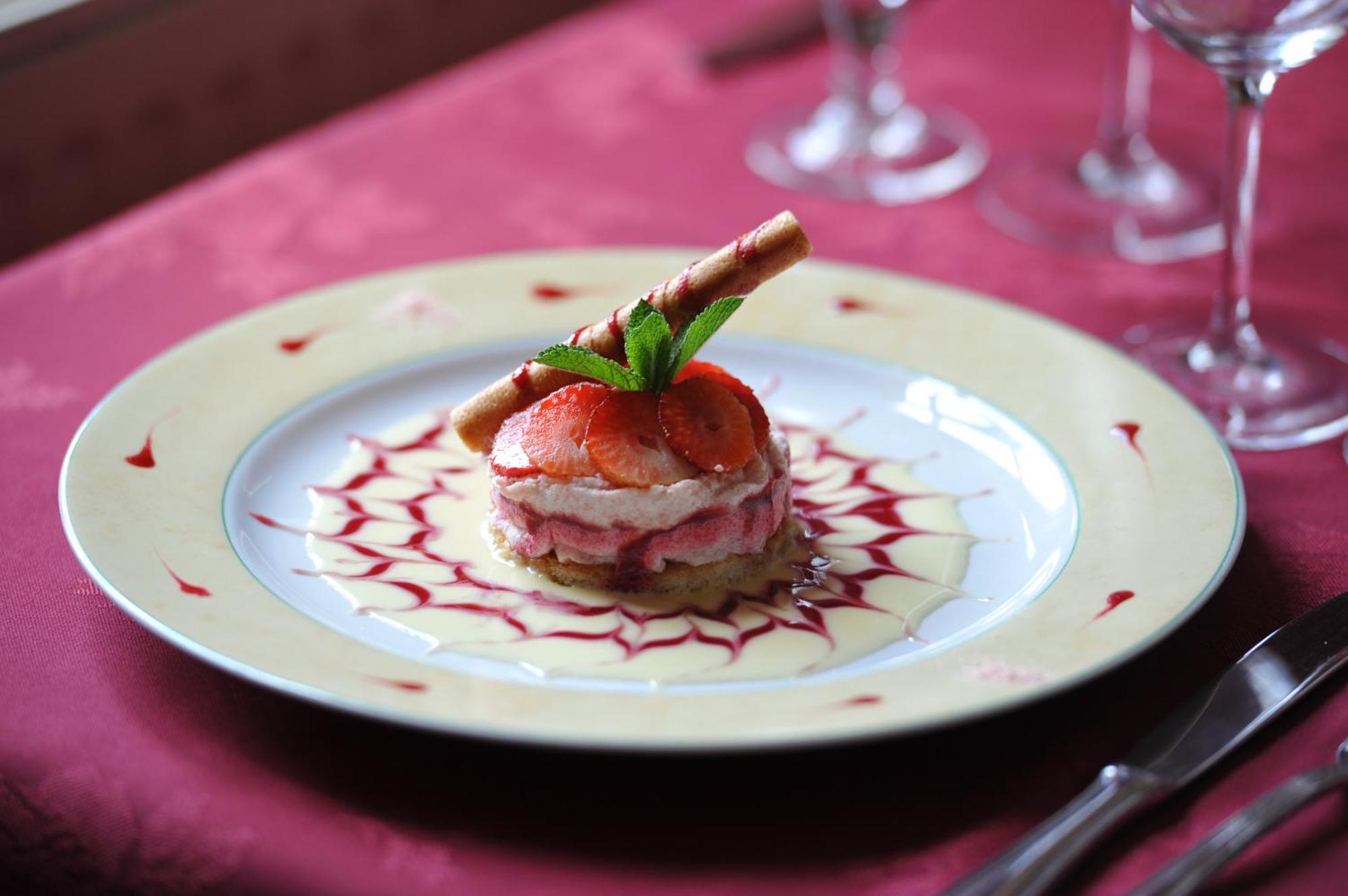 Logis Hotel Le Val De Vence Launois-sur-Vence Zewnętrze zdjęcie