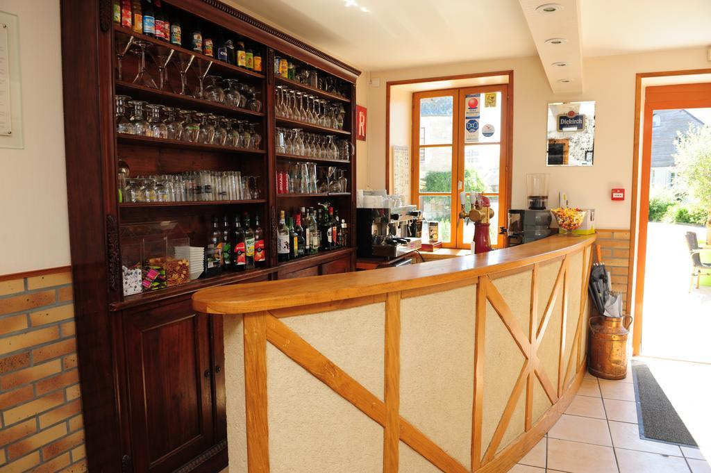 Logis Hotel Le Val De Vence Launois-sur-Vence Zewnętrze zdjęcie